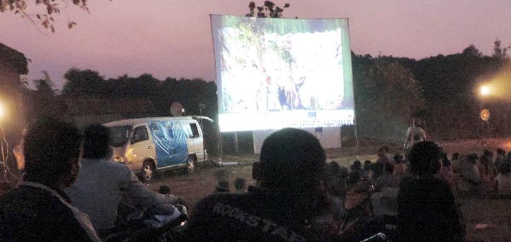 Innovative mobile screening events increase understanding of the law and its impact on Cambodians’ livelihoods.