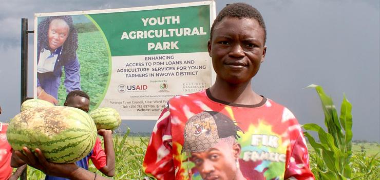 With support from USAID/CSSA, the Alexander Opiyo and his group members planted 10 acres of watermelon, which sold for over USD 8,000.