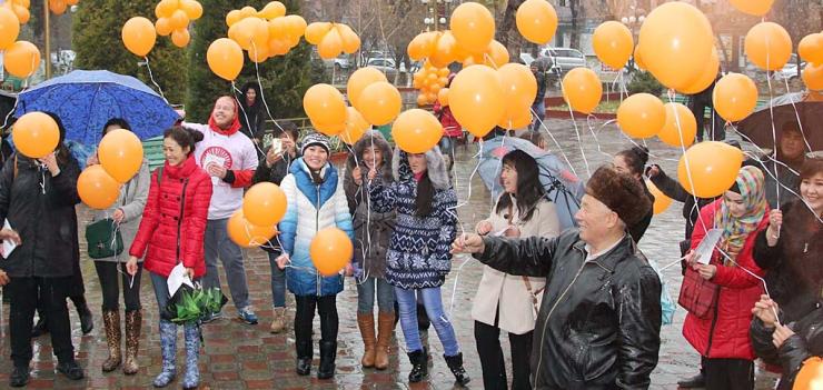 The 16 Days against Gender-Based Violence Campaign was launch in Kyrgyzstan with the "Orange Your Day" flash-mob, organized by UNiTE to End Violence Against Women and Girls national movement.